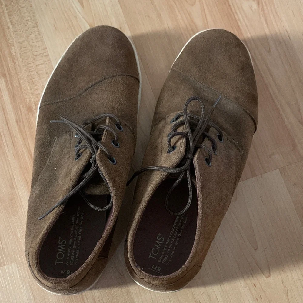 Toms Men's Brown Chukka Boots - Picture 2 of 9